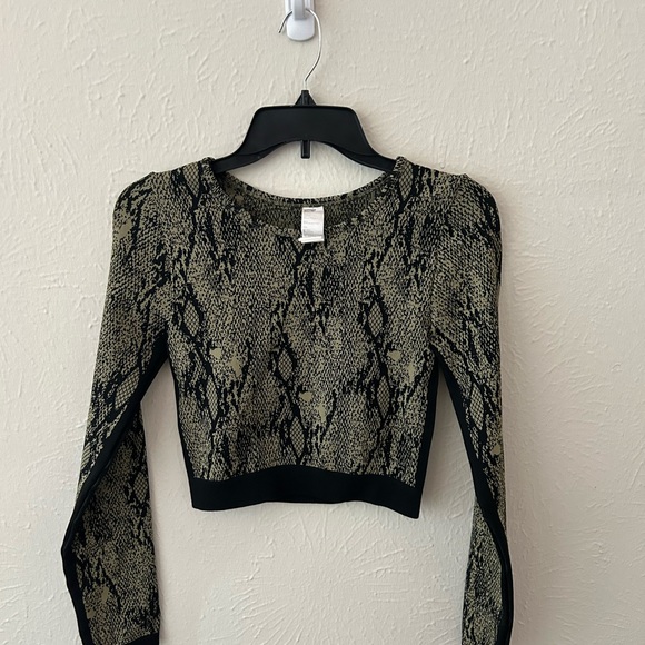 Fabletics Top - Picture 1 of 3